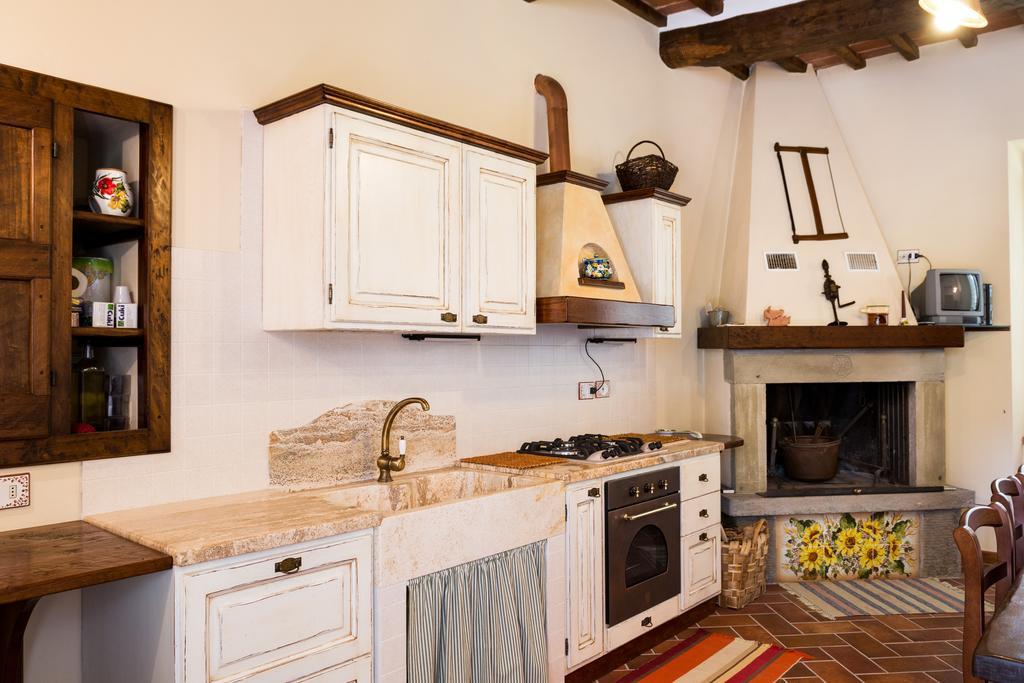 Casale Vacanze Il Granaio Cortona Habitación foto