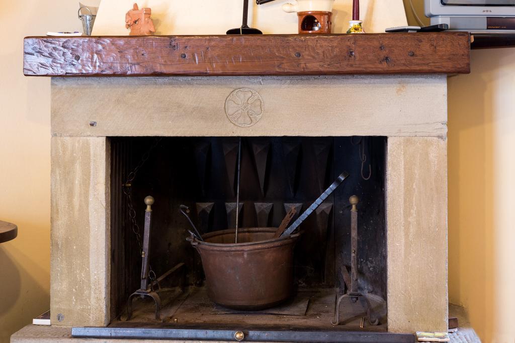 Casale Vacanze Il Granaio Cortona Habitación foto