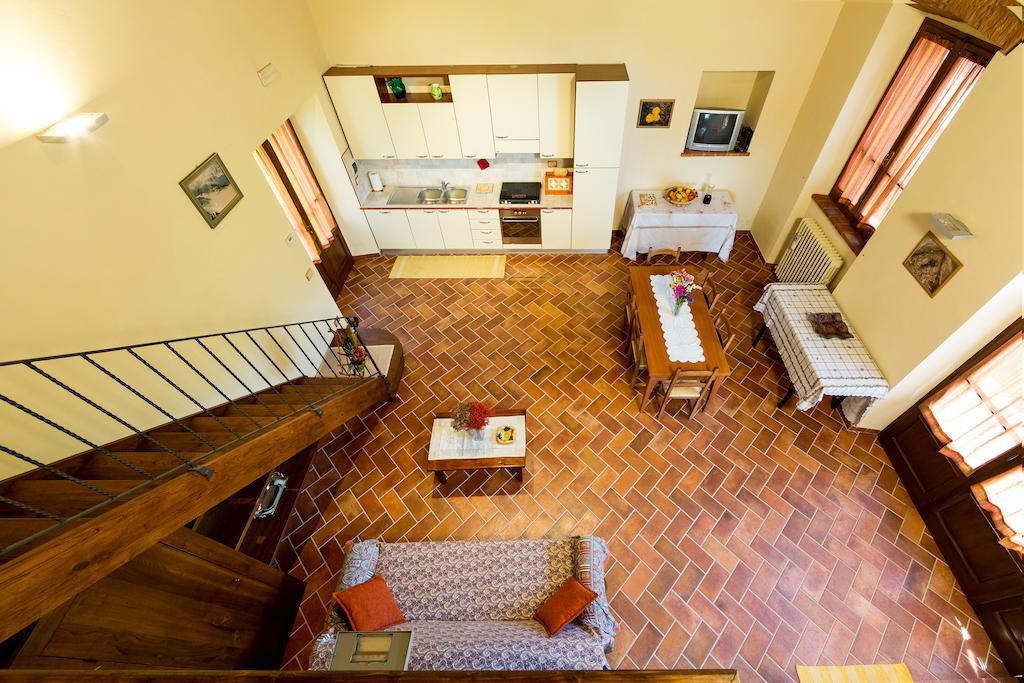 Casale Vacanze Il Granaio Cortona Habitación foto